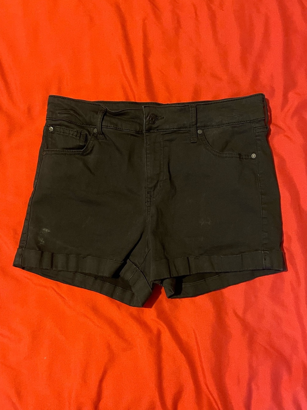 Celebrity Pink | Black Shorts